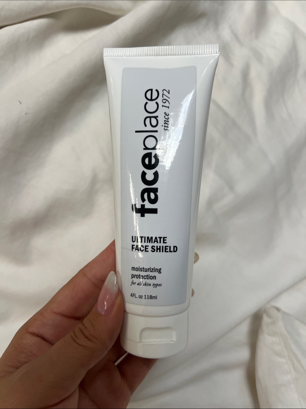 FacePlace Ultimate Face Shield Moisturizer | Professional Skincare | 4 oz / 118